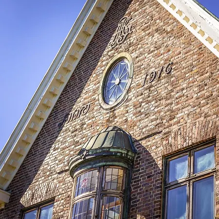 Luxury Historic With Private Coastline *