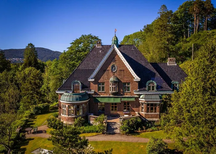 Luxury Historic With Private Coastline *