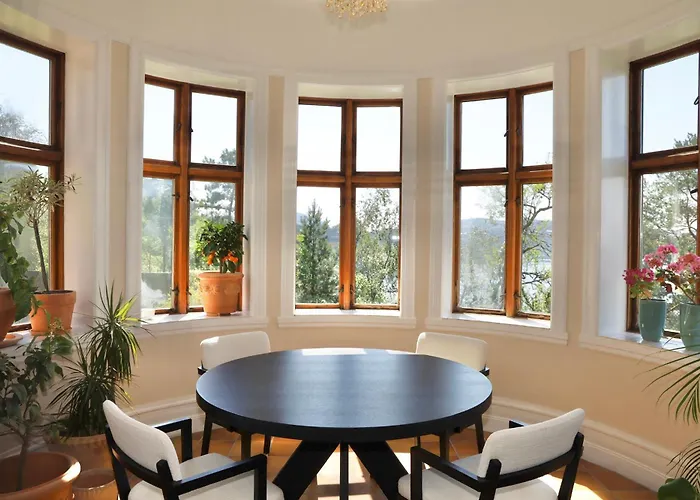 Luxury Historic With Private Coastline * ברגן