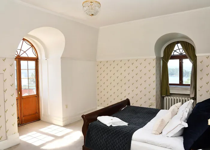 Luxury Historic With Private Coastline וילה ברגן