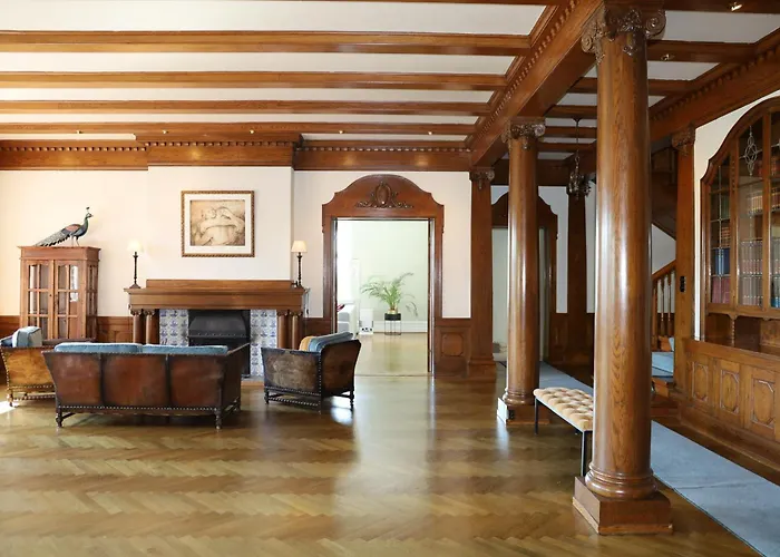 Luxury Historic With Private Coastline